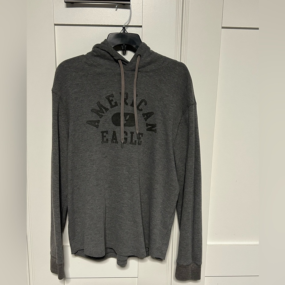 American Eagle Men’s hooded long sleeve shirt